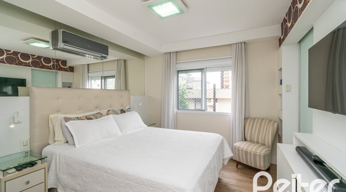 Apartamento à venda com 90m², 3 dormitórios, 1 suíte, 2 vagas, no bairro Tristeza em PORTO ALEGRE