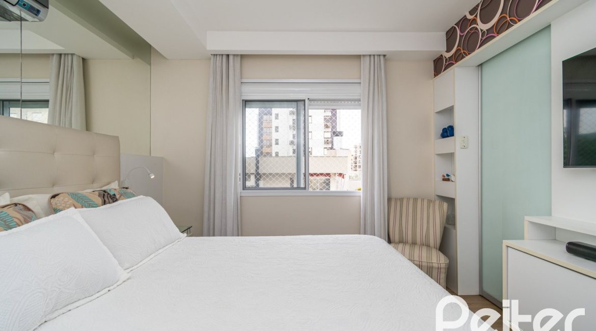 Apartamento à venda com 90m², 3 dormitórios, 1 suíte, 2 vagas, no bairro Tristeza em PORTO ALEGRE