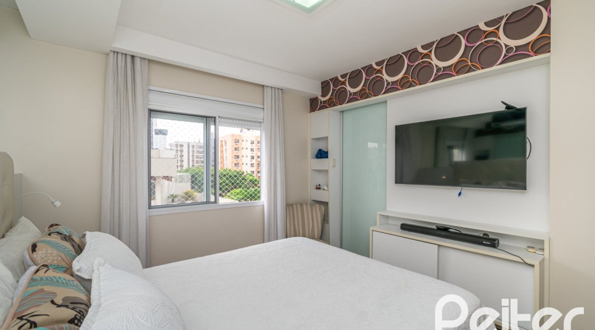 Apartamento à venda com 90m², 3 dormitórios, 1 suíte, 2 vagas, no bairro Tristeza em PORTO ALEGRE