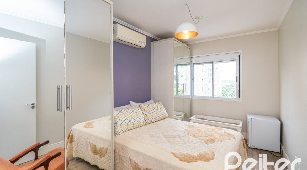 Apartamento à venda com 90m², 3 dormitórios, 1 suíte, 2 vagas, no bairro Tristeza em PORTO ALEGRE