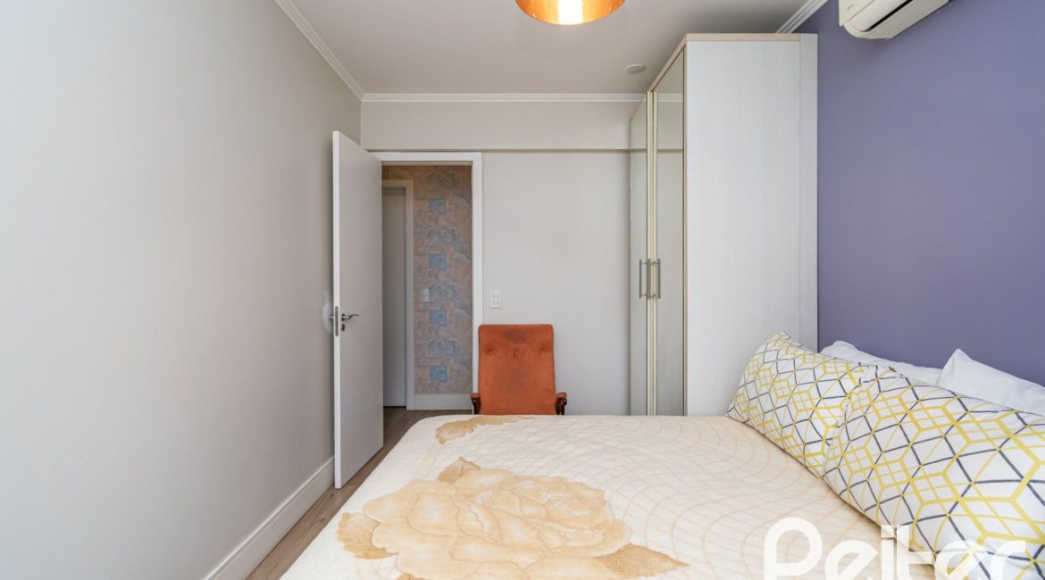 Apartamento à venda com 90m², 3 dormitórios, 1 suíte, 2 vagas, no bairro Tristeza em PORTO ALEGRE