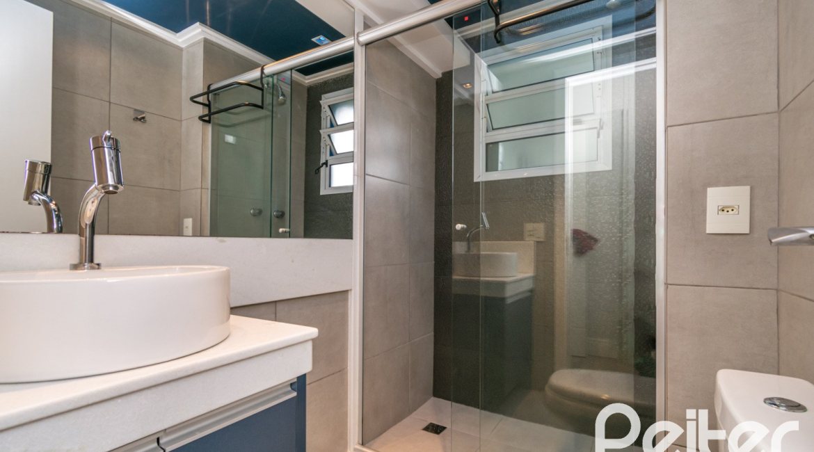 Apartamento à venda com 90m², 3 dormitórios, 1 suíte, 2 vagas, no bairro Tristeza em PORTO ALEGRE