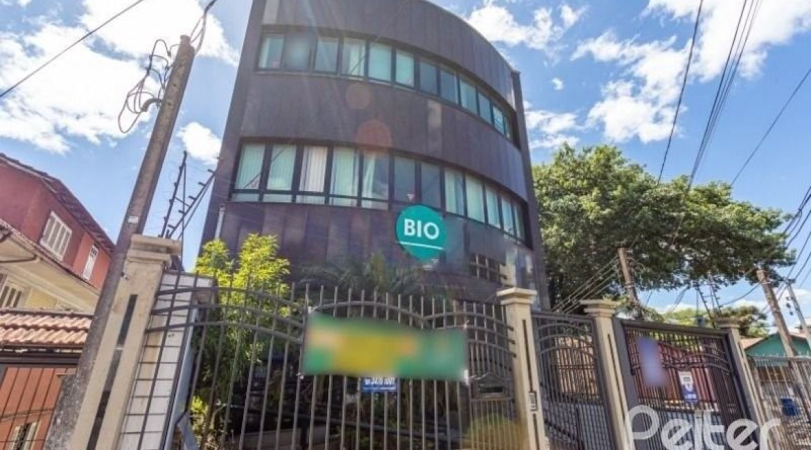 Comercial à venda com 638m², 3 vagas, no bairro Nonoai em Porto Alegre