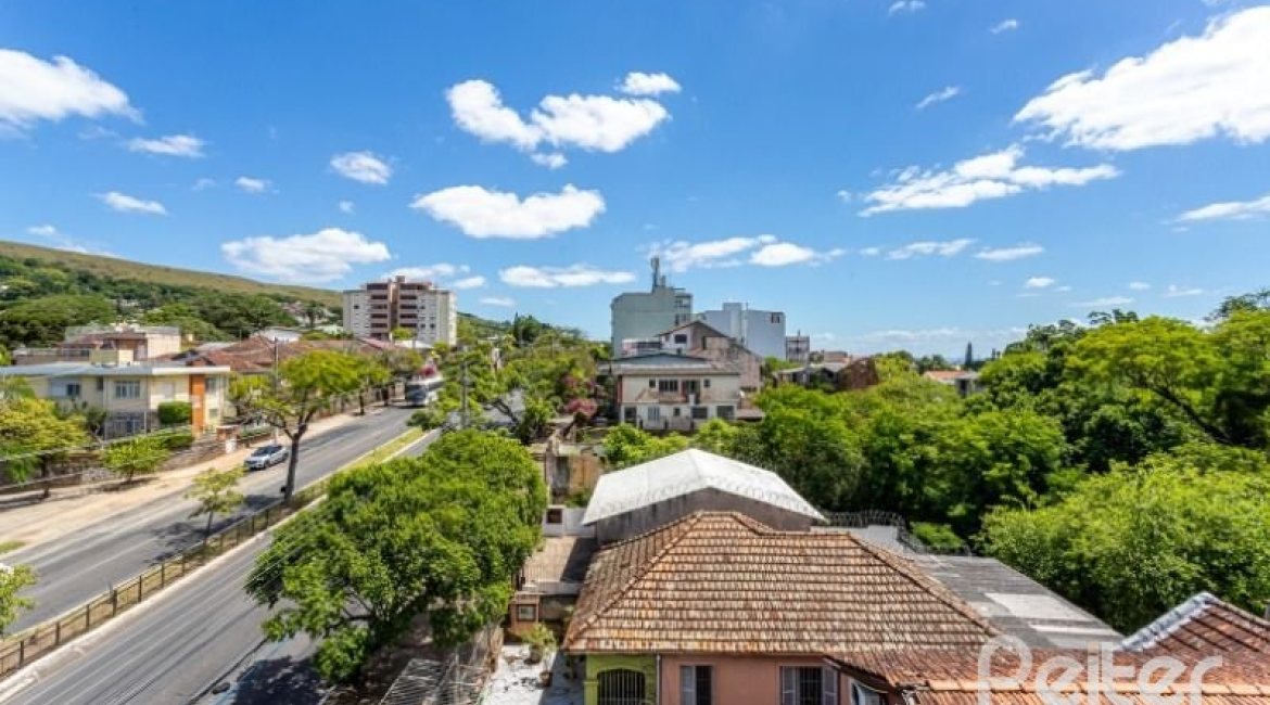 Comercial à venda com 638m², 3 vagas, no bairro Nonoai em Porto Alegre