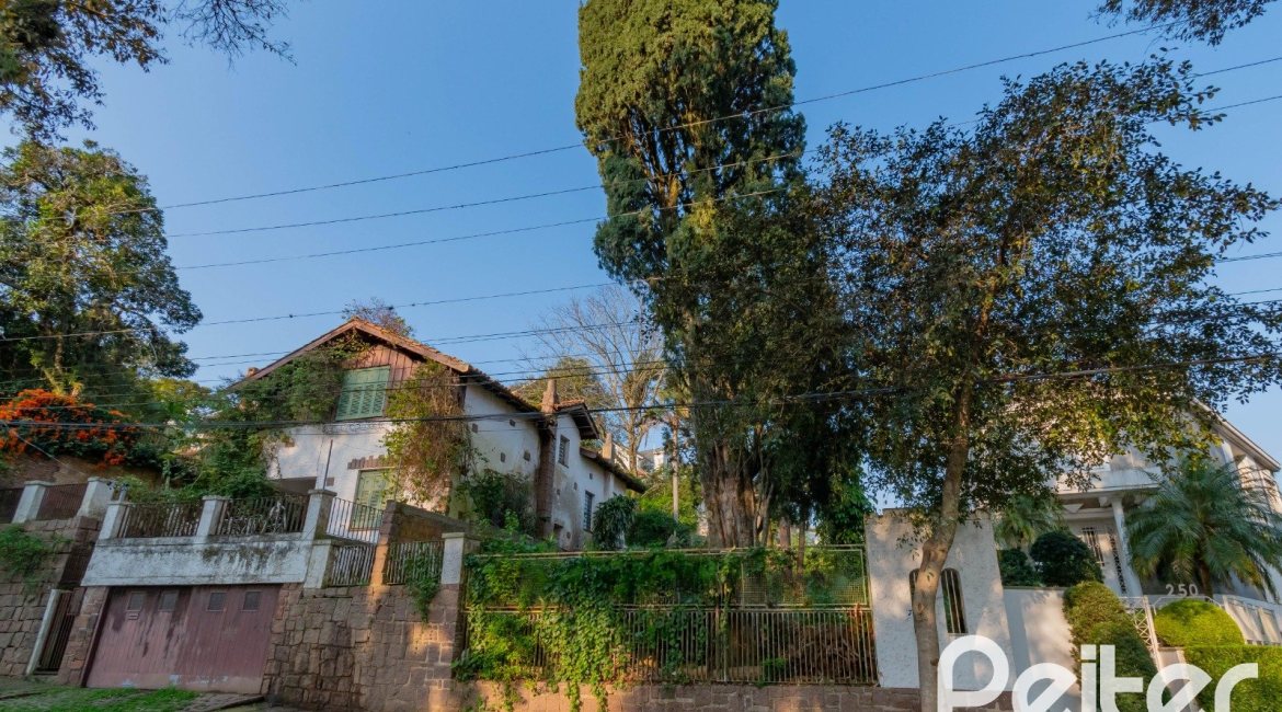 Terreno à venda com 396m², no bairro Sétimo Céu em Porto Alegre