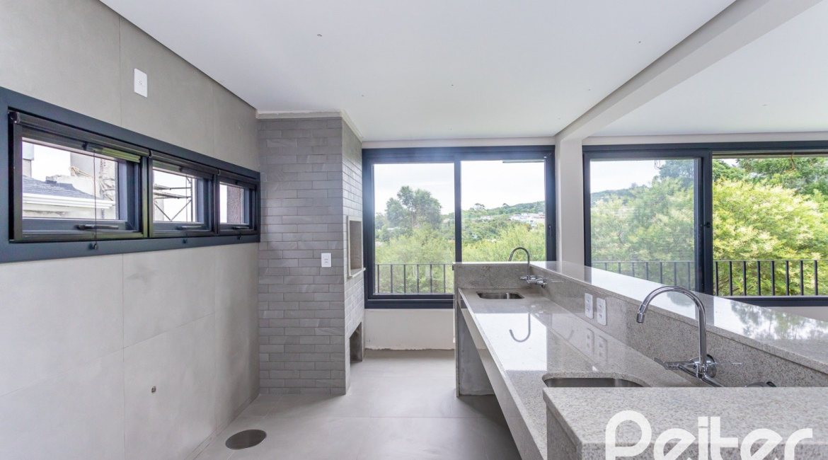 Casa em Condomínio à venda com 279m², 3 dormitórios, 3 suítes, 4 vagas, no bairro Alphaville em PORTO ALEGRE