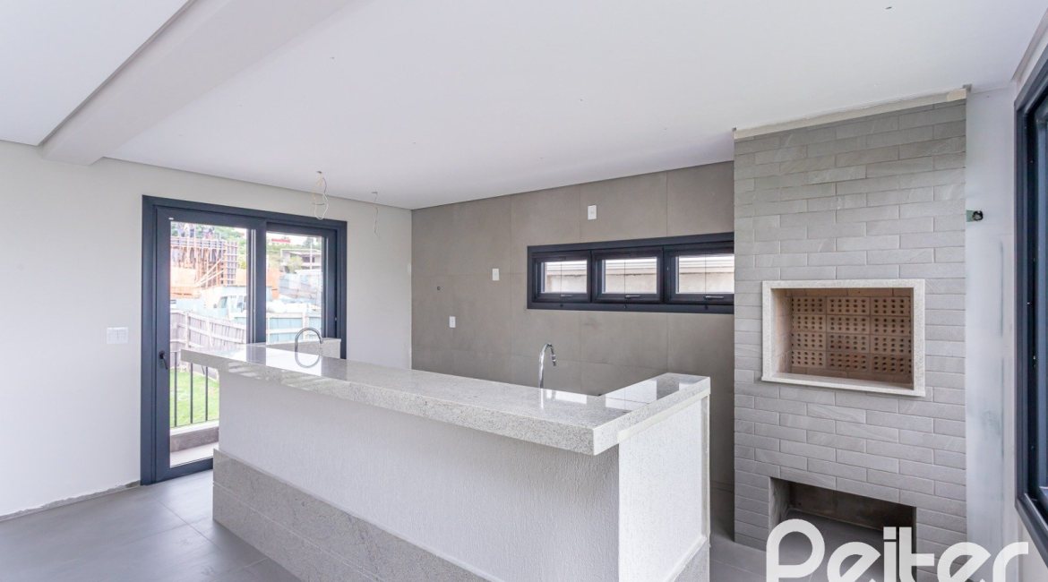 Casa em Condomínio à venda com 279m², 3 dormitórios, 3 suítes, 4 vagas, no bairro Alphaville em PORTO ALEGRE