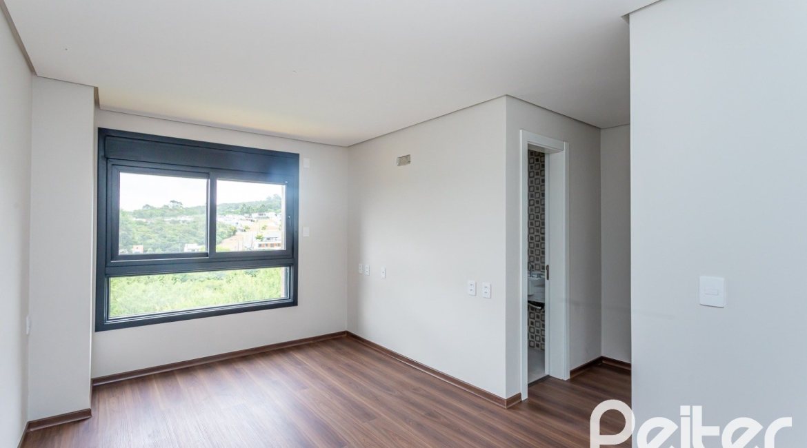 Casa em Condomínio à venda com 279m², 3 dormitórios, 3 suítes, 4 vagas, no bairro Alphaville em PORTO ALEGRE