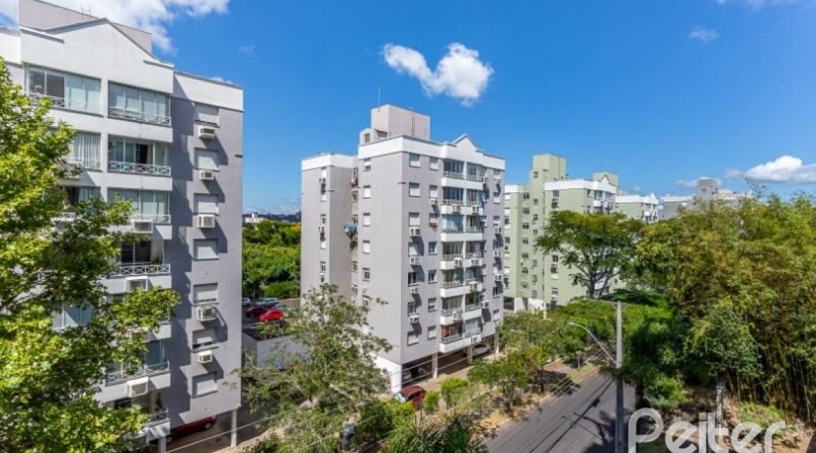 Apartamento à venda com 47m², 1 dormitório, 1 vaga, no bairro Cristal em PORTO ALEGRE