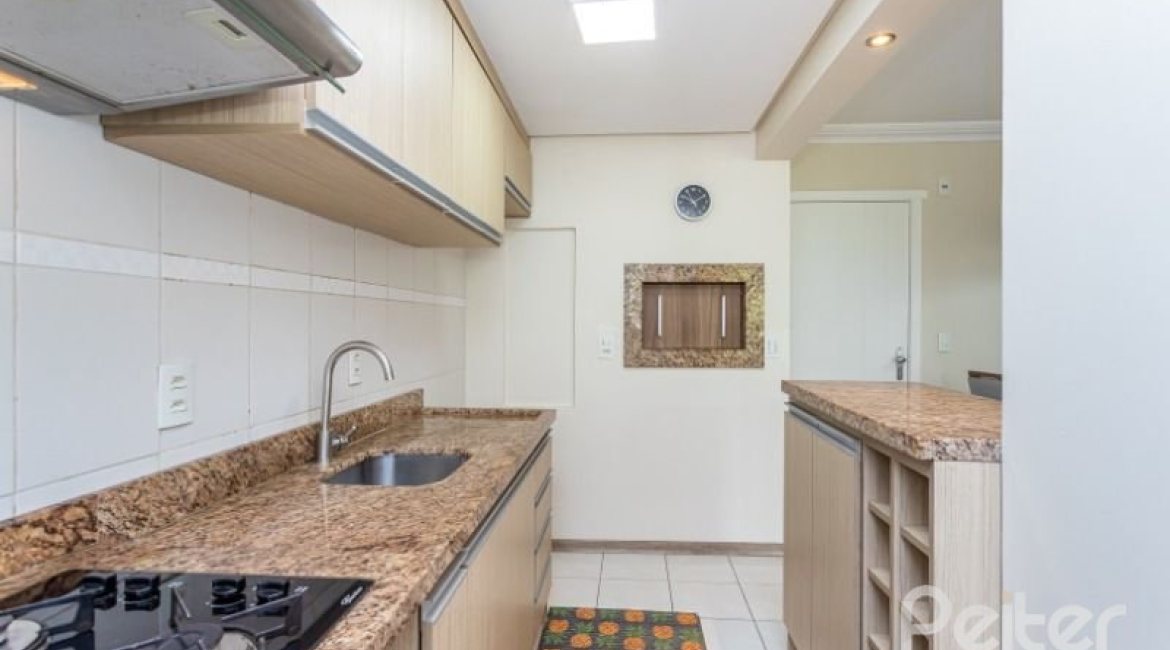 Apartamento à venda com 47m², 1 dormitório, 1 vaga, no bairro Cristal em PORTO ALEGRE