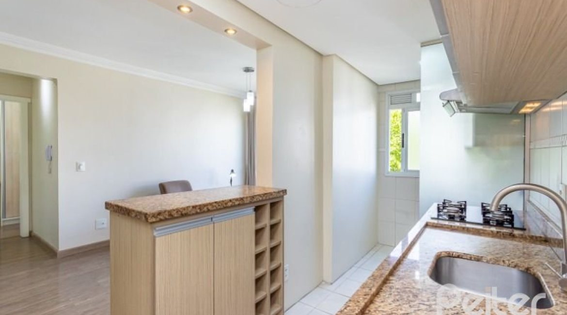 Apartamento à venda com 47m², 1 dormitório, 1 vaga, no bairro Cristal em PORTO ALEGRE