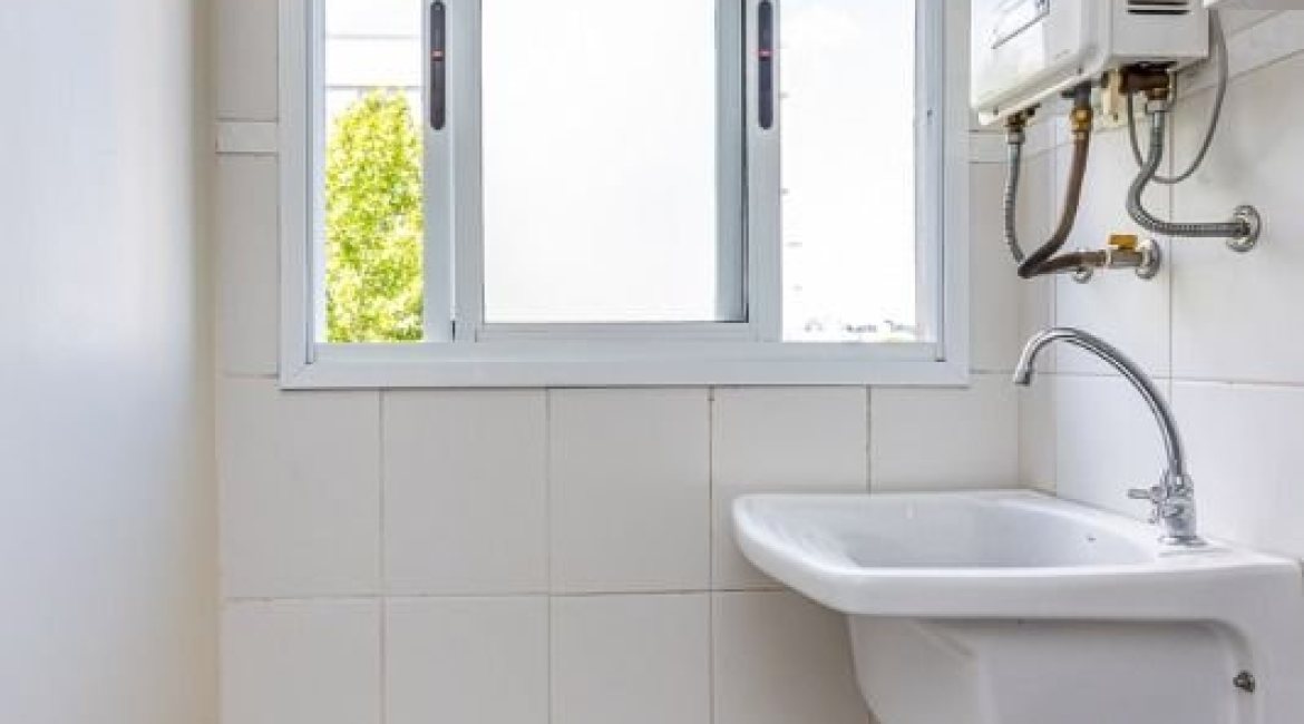 Apartamento à venda com 47m², 1 dormitório, 1 vaga, no bairro Cristal em PORTO ALEGRE