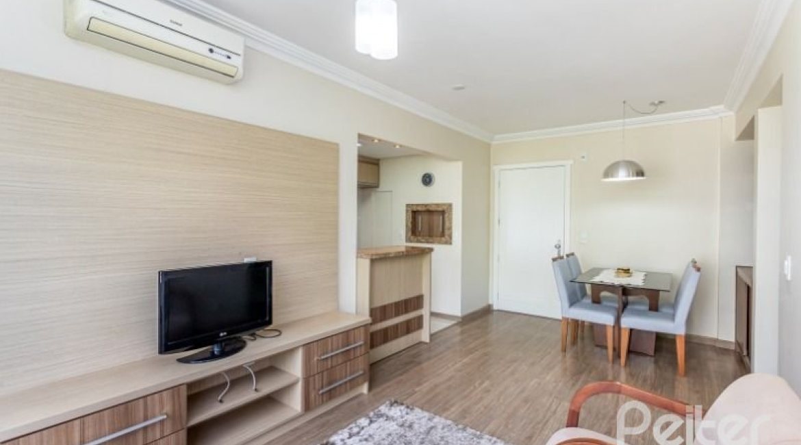Apartamento à venda com 47m², 1 dormitório, 1 vaga, no bairro Cristal em PORTO ALEGRE