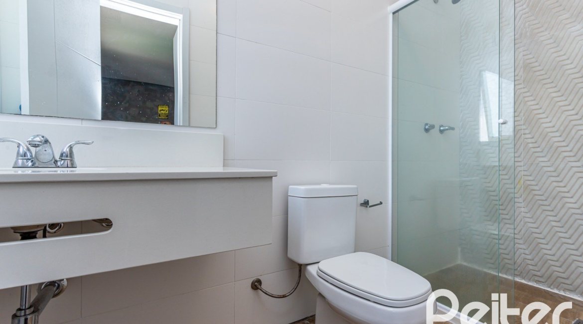 Casa em Condomínio à venda com 418m², 3 dormitórios, 3 suítes, 6 vagas, no bairro Terra Ville em PORTO ALEGRE