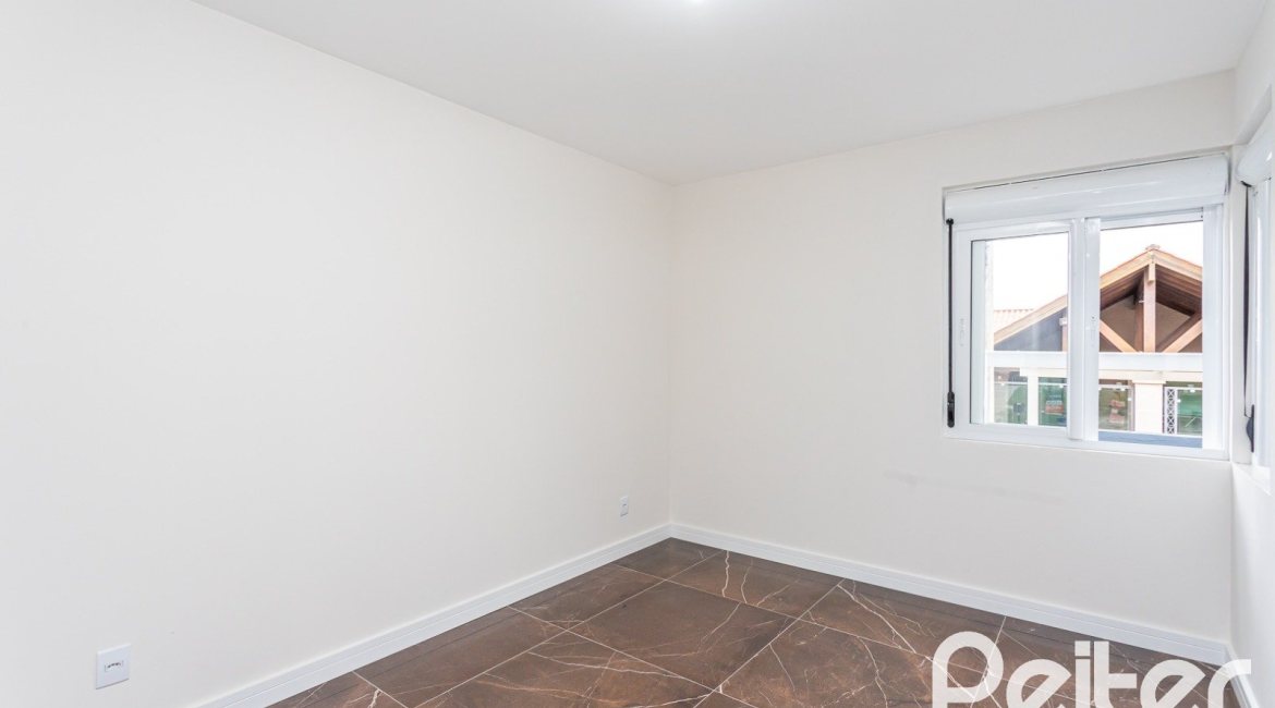 Casa em Condomínio à venda com 153m², 3 dormitórios, 3 suítes, 3 vagas, no bairro Mountain Ville em PORTO ALEGRE