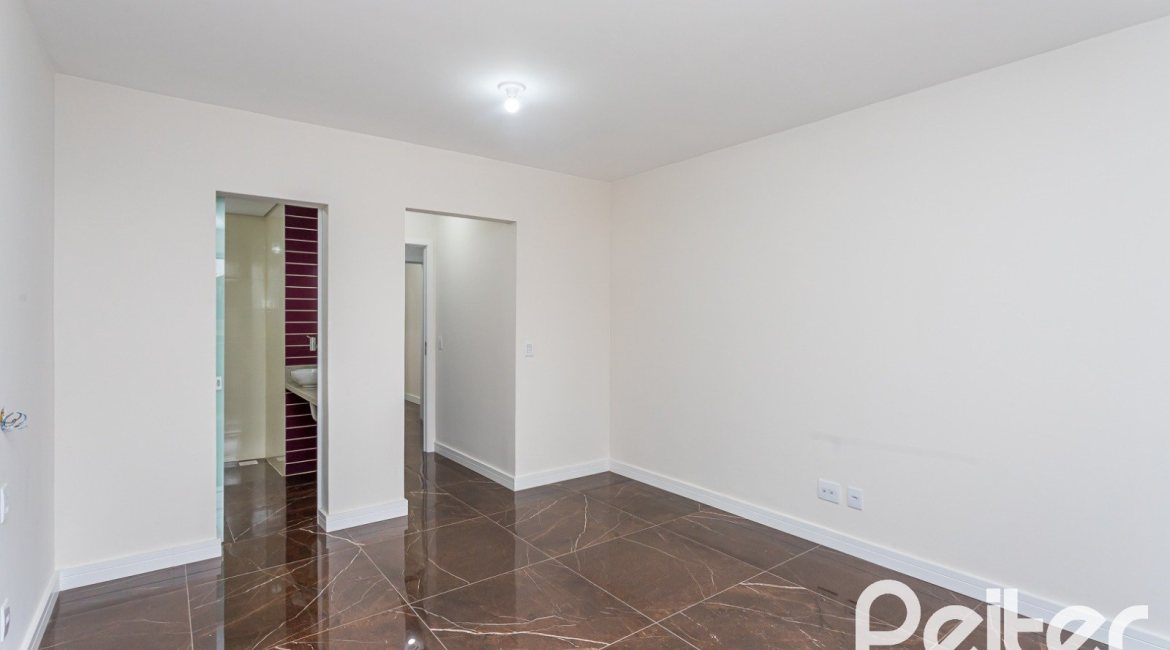 Casa em Condomínio à venda com 153m², 3 dormitórios, 3 suítes, 3 vagas, no bairro Mountain Ville em PORTO ALEGRE