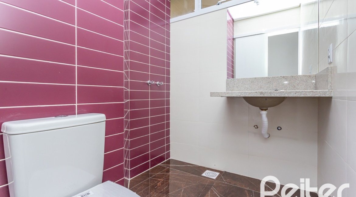 Casa em Condomínio à venda com 153m², 3 dormitórios, 3 suítes, 3 vagas, no bairro Mountain Ville em PORTO ALEGRE