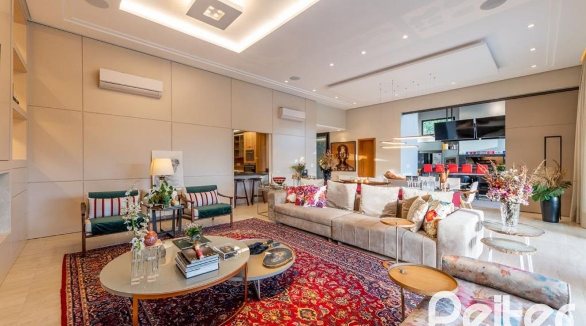 Casa em Condomínio à venda com 550m², 5 dormitórios, 4 suítes, 4 vagas, no bairro Terra Ville em PORTO ALEGRE