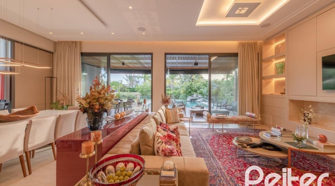 Casa em Condomínio à venda com 550m², 5 dormitórios, 4 suítes, 4 vagas, no bairro Terra Ville em PORTO ALEGRE