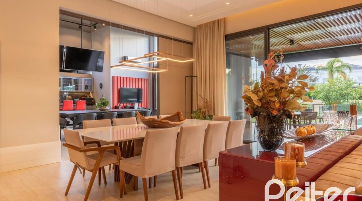 Casa em Condomínio à venda com 550m², 5 dormitórios, 4 suítes, 4 vagas, no bairro Terra Ville em PORTO ALEGRE