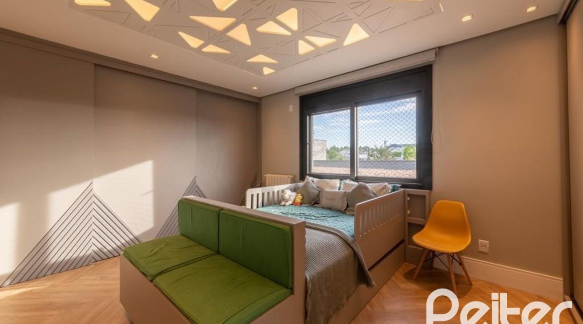 Casa em Condomínio à venda com 550m², 5 dormitórios, 4 suítes, 4 vagas, no bairro Terra Ville em PORTO ALEGRE