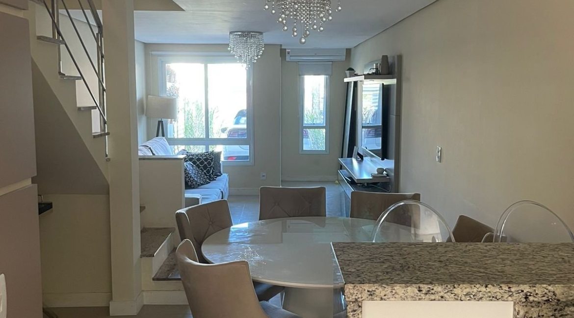 Casa em Condomínio à venda com 132m², 2 dormitórios, 1 suíte, 1 vaga, no bairro Hípica em Porto Alegre