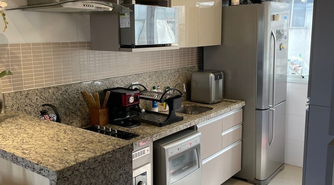 Casa em Condomínio à venda com 132m², 2 dormitórios, 1 suíte, 1 vaga, no bairro Hípica em Porto Alegre