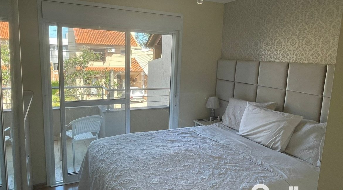 Casa em Condomínio à venda com 132m², 2 dormitórios, 1 suíte, 1 vaga, no bairro Hípica em Porto Alegre