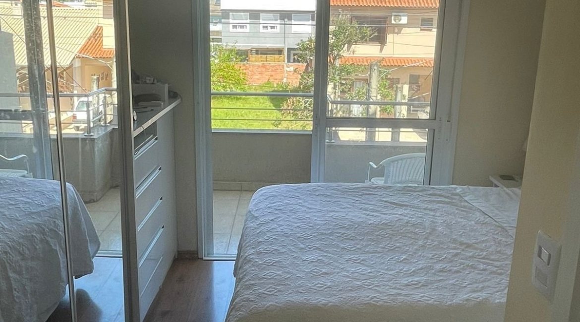 Casa em Condomínio à venda com 132m², 2 dormitórios, 1 suíte, 1 vaga, no bairro Hípica em Porto Alegre