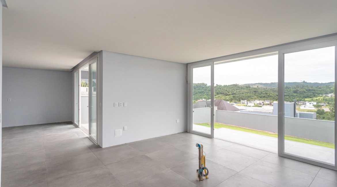 Casa em Condomínio à venda com 286m², 3 dormitórios, 3 suítes, 4 vagas, no bairro Alphaville em PORTO ALEGRE