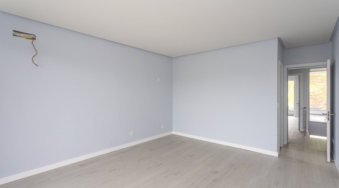 Casa em Condomínio à venda com 286m², 3 dormitórios, 3 suítes, 4 vagas, no bairro Alphaville em PORTO ALEGRE