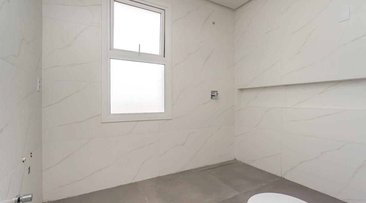 Casa em Condomínio à venda com 286m², 3 dormitórios, 3 suítes, 4 vagas, no bairro Alphaville em PORTO ALEGRE