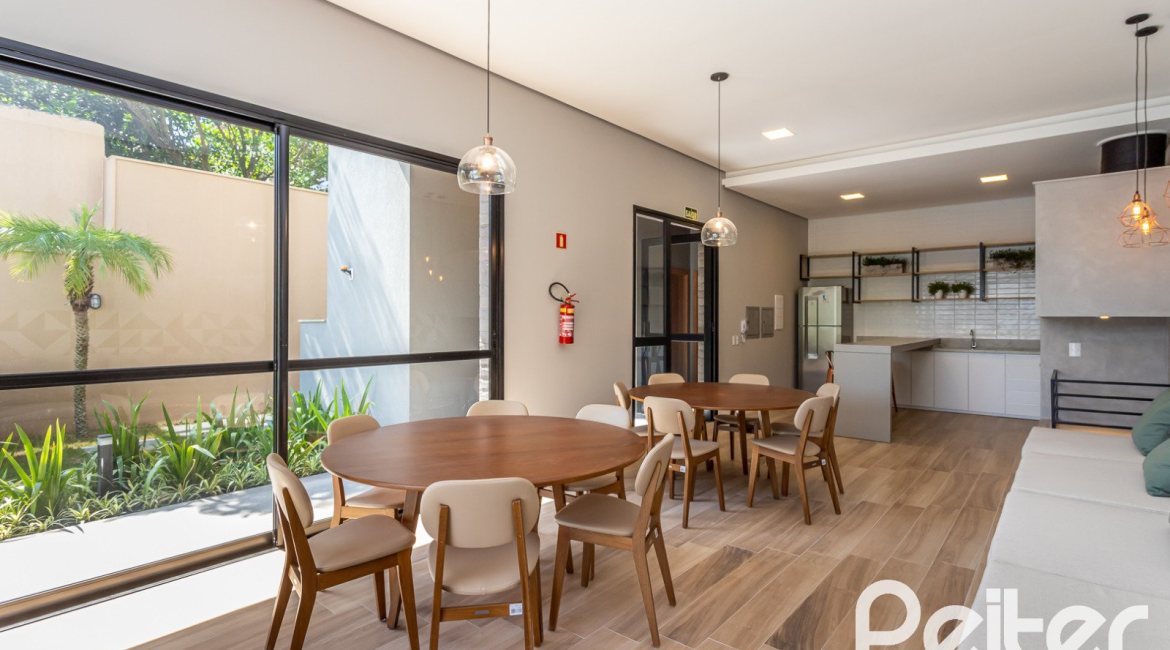 Apartamento à venda com 108m², 3 dormitórios, 1 suíte, 2 vagas, no bairro Tristeza em PORTO ALEGRE