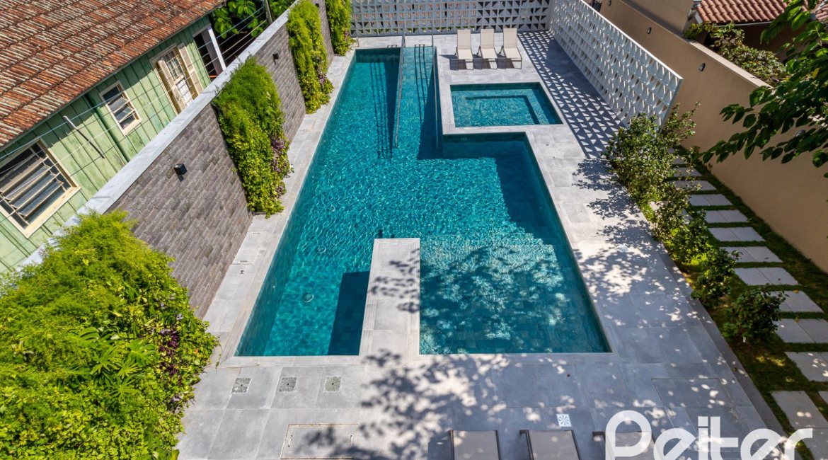 Apartamento à venda com 108m², 3 dormitórios, 1 suíte, 2 vagas, no bairro Tristeza em PORTO ALEGRE