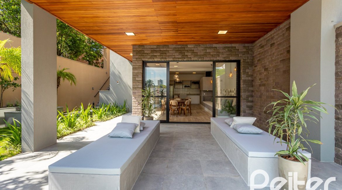 Apartamento à venda com 108m², 3 dormitórios, 1 suíte, 2 vagas, no bairro Tristeza em PORTO ALEGRE