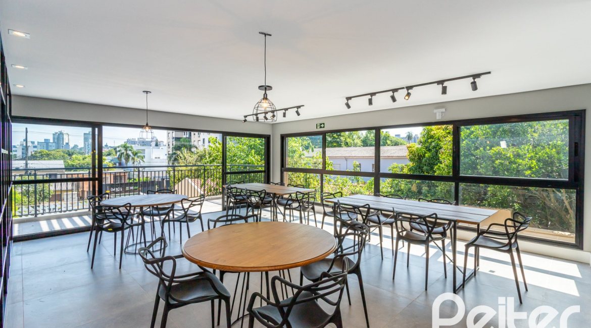 Apartamento à venda com 108m², 3 dormitórios, 1 suíte, 2 vagas, no bairro Tristeza em PORTO ALEGRE