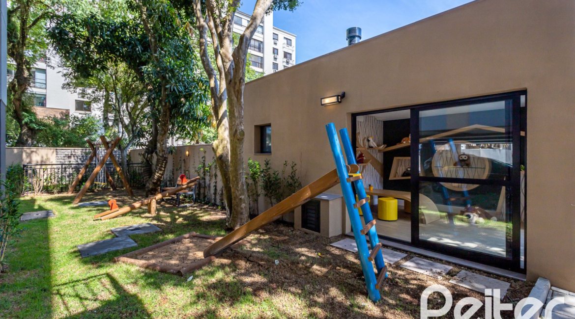 Apartamento à venda com 108m², 3 dormitórios, 1 suíte, 2 vagas, no bairro Tristeza em PORTO ALEGRE