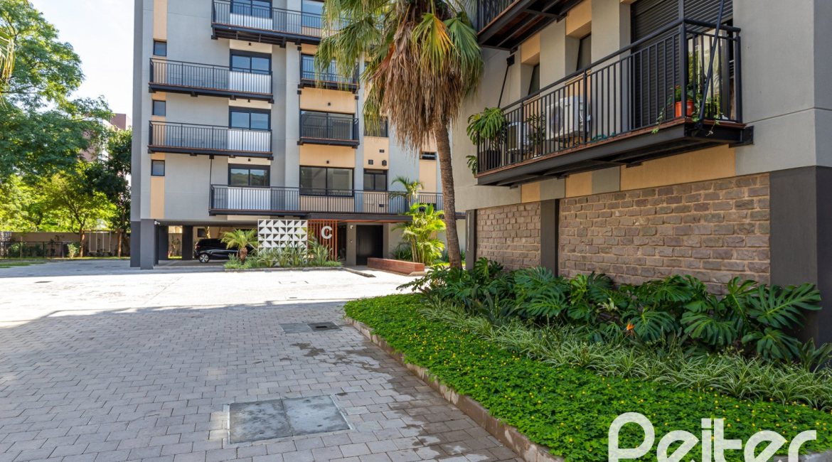 Apartamento à venda com 108m², 3 dormitórios, 1 suíte, 2 vagas, no bairro Tristeza em PORTO ALEGRE