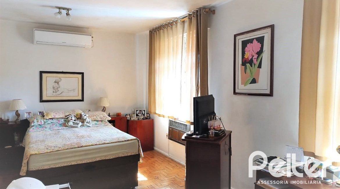 Casa à venda com 160m², 3 dormitórios, 1 suíte, 5 vagas, no bairro Nonoai em Porto Alegre