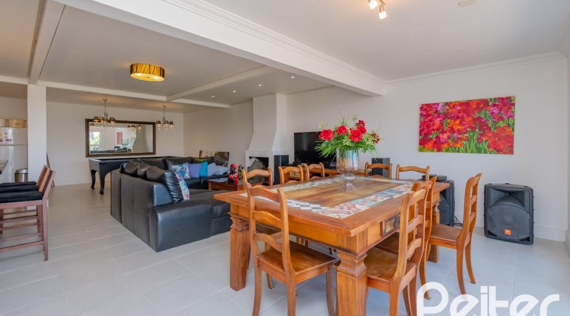 Casa à venda com 312m², 5 dormitórios, 5 suítes, 5 vagas, no bairro Vila Conceição em Porto Alegre