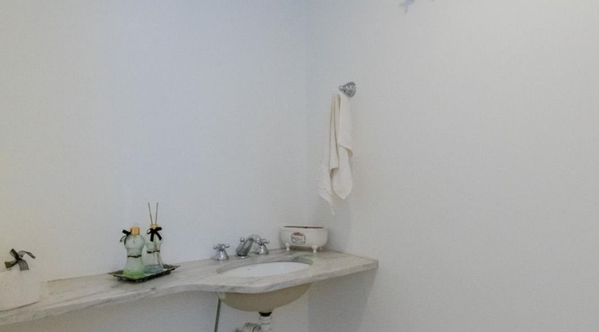 Casa à venda com 312m², 5 dormitórios, 5 suítes, 5 vagas, no bairro Vila Conceição em Porto Alegre