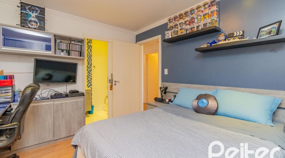 Casa à venda com 312m², 5 dormitórios, 5 suítes, 5 vagas, no bairro Vila Conceição em Porto Alegre