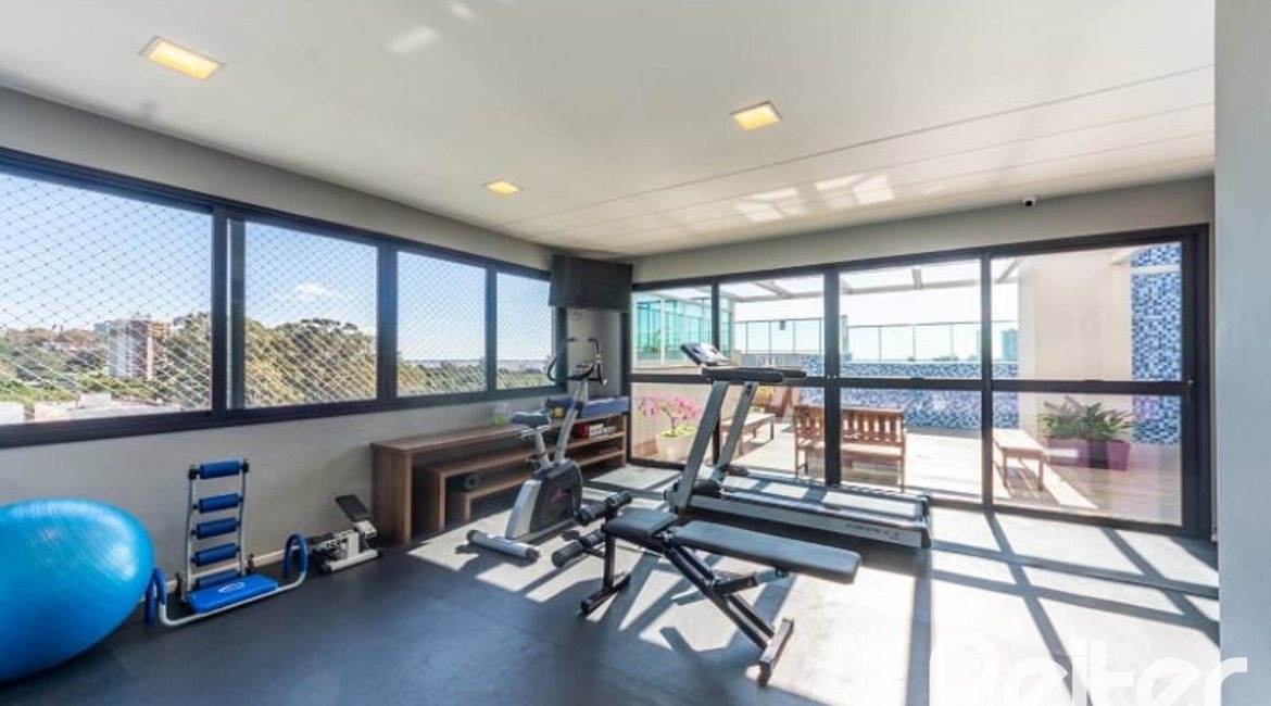 Apartamento à venda com 40m², 1 dormitório, 1 vaga, no bairro Cristal em PORTO ALEGRE