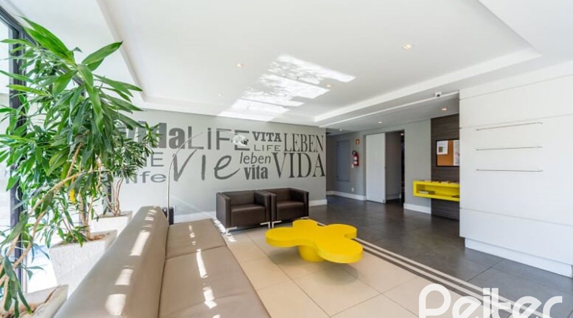 Apartamento à venda com 40m², 1 dormitório, 1 vaga, no bairro Cristal em PORTO ALEGRE