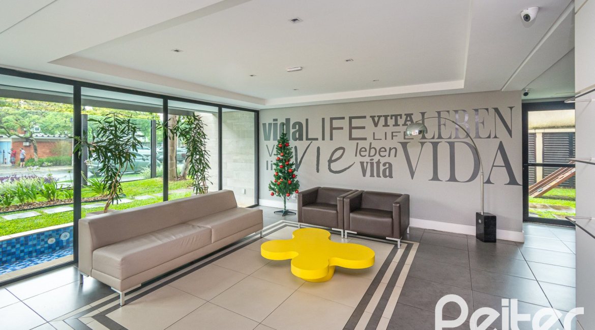 Apartamento à venda com 40m², 1 dormitório, 1 suíte, 1 vaga, no bairro Cristal em PORTO ALEGRE