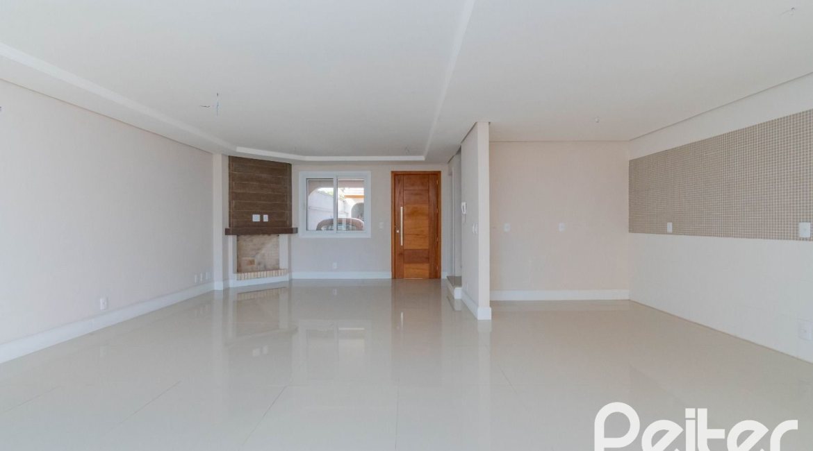 Casa em Condomínio à venda com 293m², 3 dormitórios, 3 suítes, 3 vagas, no bairro Tristeza em Porto Alegre