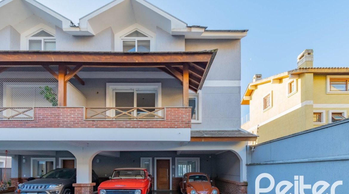 Casa em Condomínio à venda com 293m², 3 dormitórios, 3 suítes, 3 vagas, no bairro Tristeza em Porto Alegre