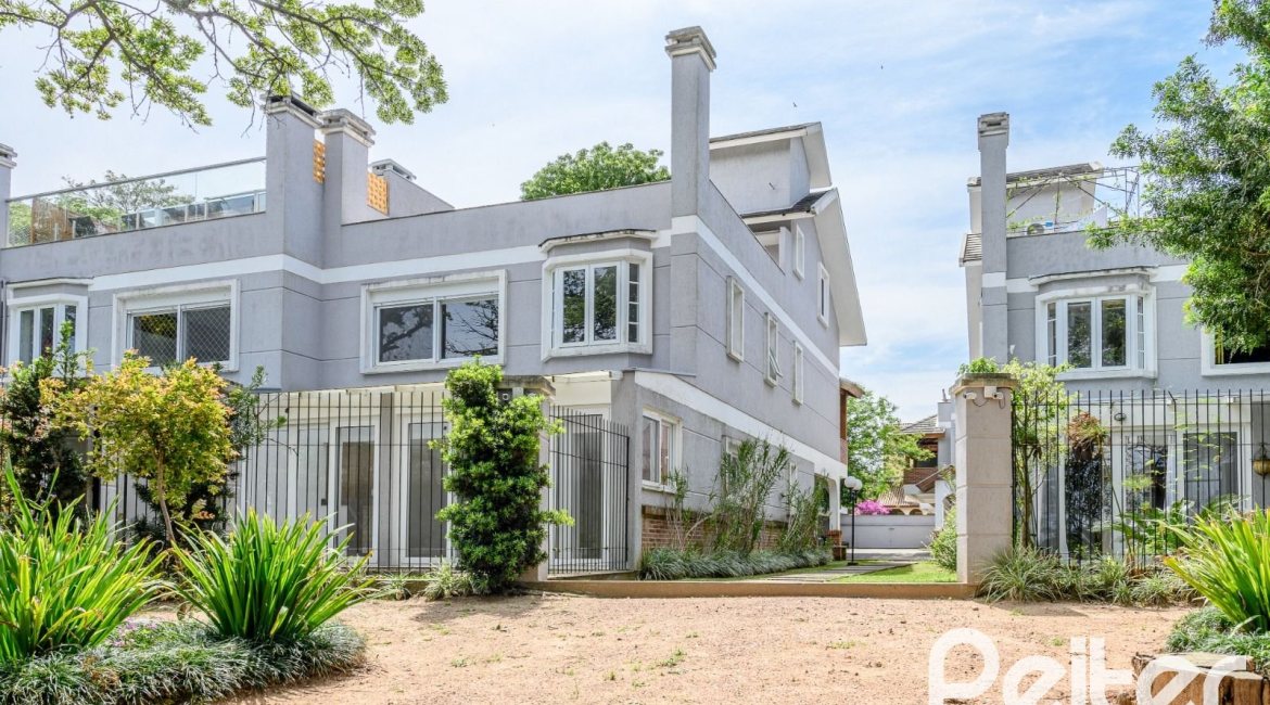 Casa em Condomínio à venda com 293m², 3 dormitórios, 3 suítes, 3 vagas, no bairro Tristeza em Porto Alegre