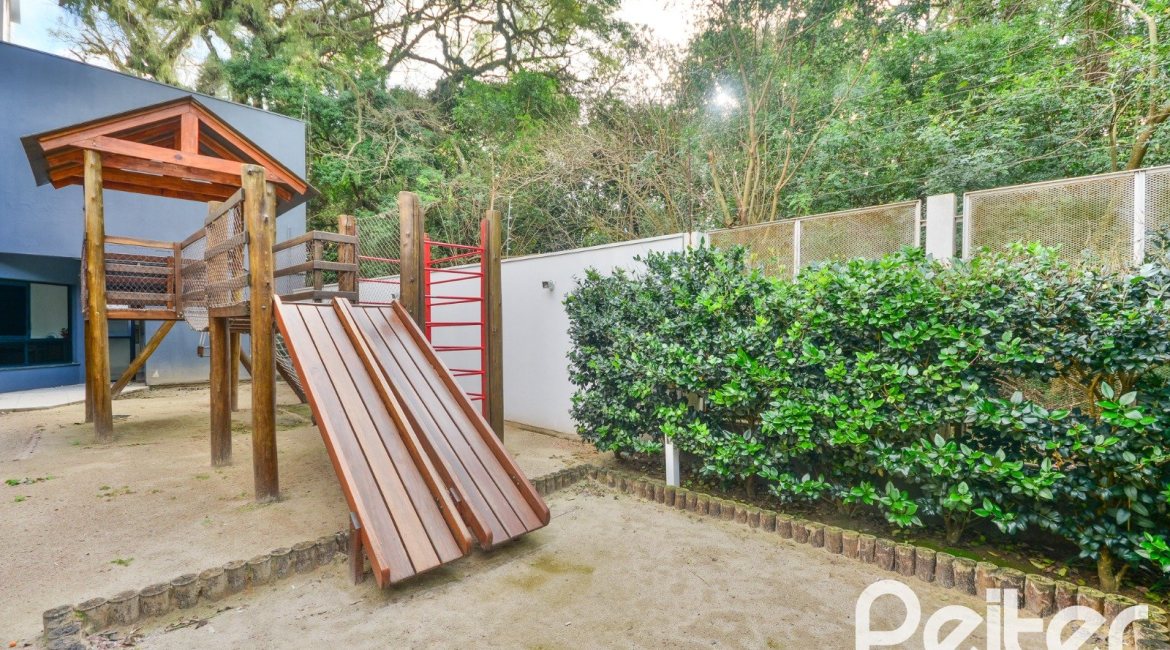 Apartamento à venda com 83m², 3 dormitórios, 1 suíte, 2 vagas, no bairro Tristeza em PORTO ALEGRE