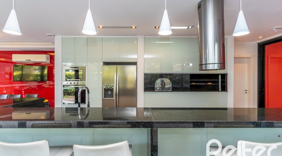 Apartamento à venda com 83m², 3 dormitórios, 1 suíte, 2 vagas, no bairro Tristeza em PORTO ALEGRE